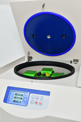 Centrifugadora refrigerada de alta velocidad de laboratorio de gran capacidad 4*750 ml con velocidad ajustable y bajo ruido