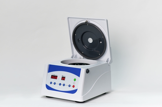 Máquina de centrifugadora de baja velocidad de baja ruido 4000 RPM 2100xg RCF para aplicaciones de laboratorio de rutina