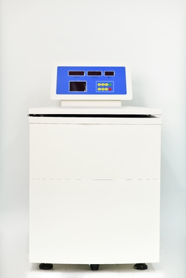 Centrifugadora vertical de capacidad 4L con sistema de refrigeración que ofrece un control de temperatura preciso de - 20°C a +40°C para la separación de muestras sensibles