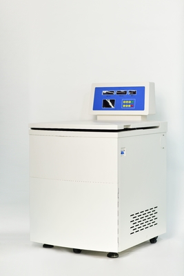 Centrifugadora vertical de capacidad 4L con sistema de refrigeración que ofrece un control de temperatura preciso de - 20°C a +40°C para la separación de muestras sensibles